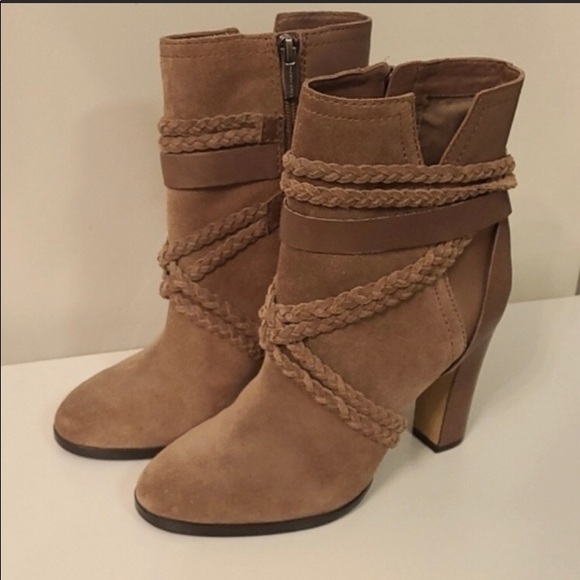 Vince Camuto boots - Picture 1 of 5